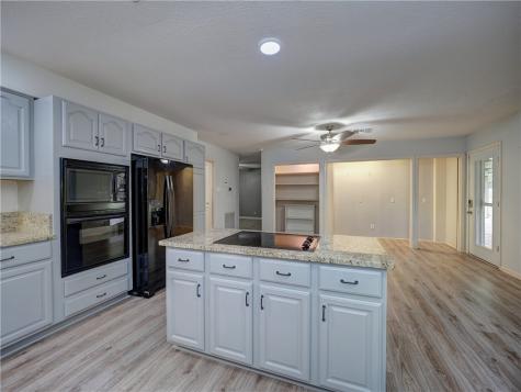1540 W Deberry Avenue Aransas Pass TX 78336