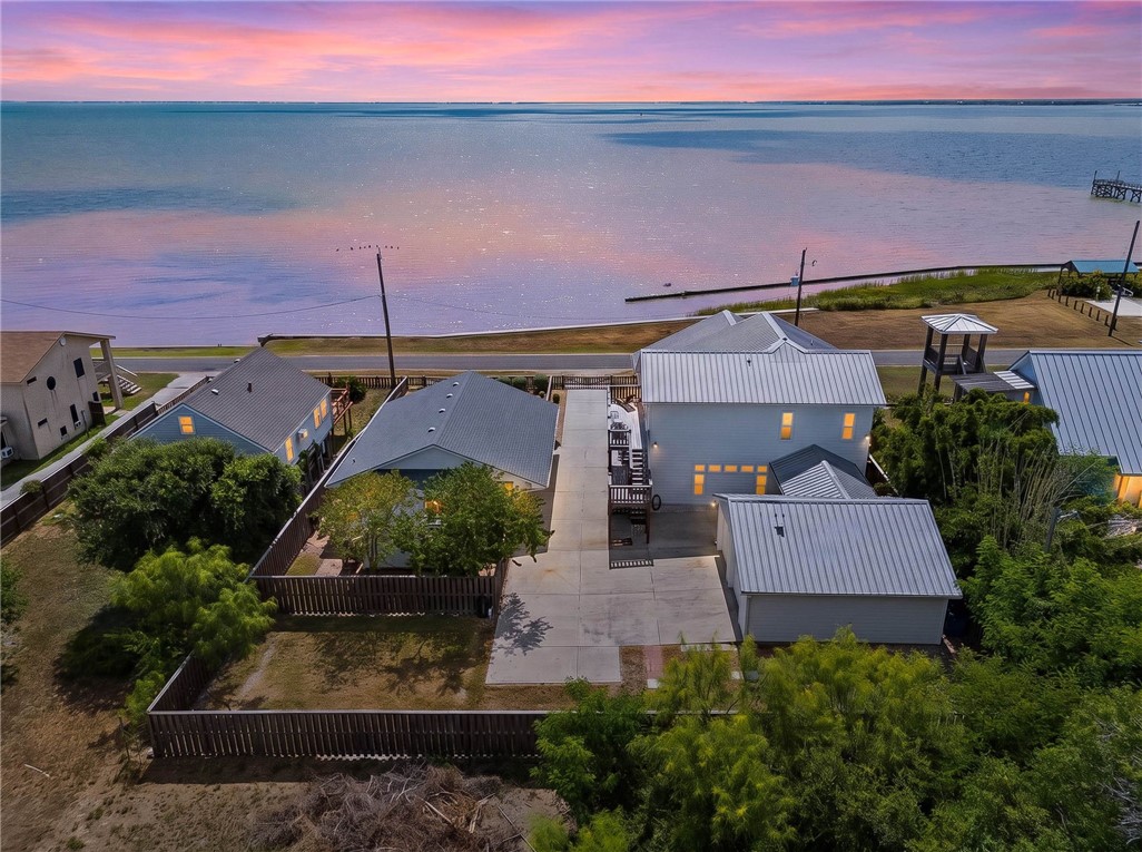 605 + 607 Copano Bay Drive Bayside TX 78340