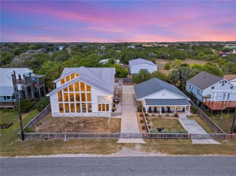 605 + 607 Copano Bay Drive Bayside TX 78340