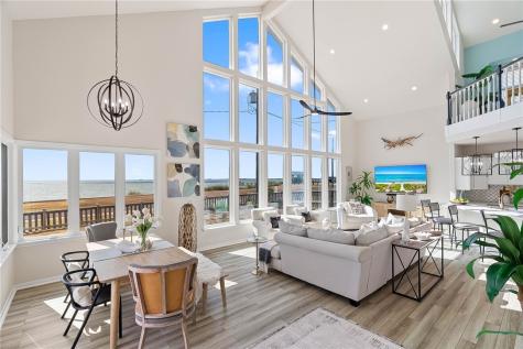 605 + 607 Copano Bay Drive Bayside TX 78340