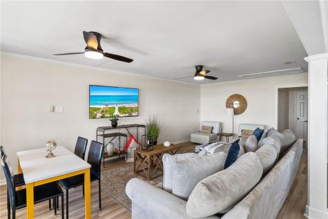 605 + 607 Copano Bay Drive Bayside TX 78340