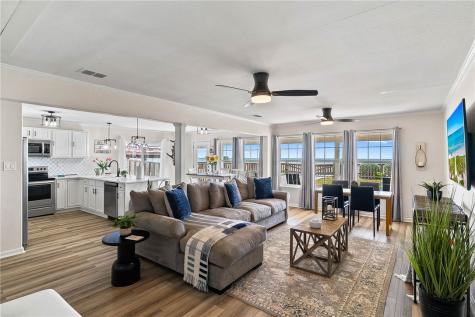 605 + 607 Copano Bay Drive Bayside TX 78340