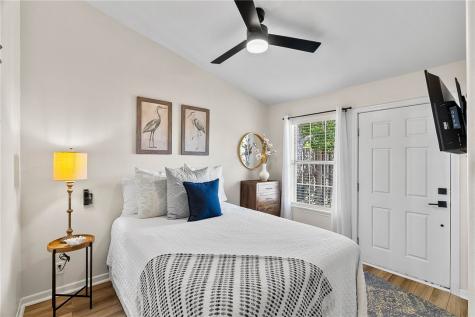 605 + 607 Copano Bay Drive Bayside TX 78340