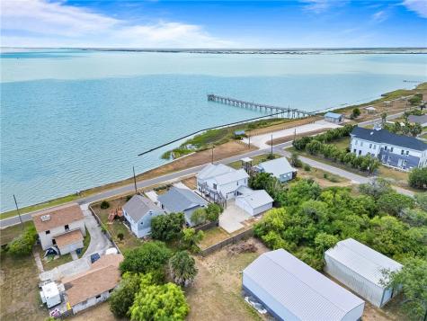 605 + 607 Copano Bay Drive Bayside TX 78340