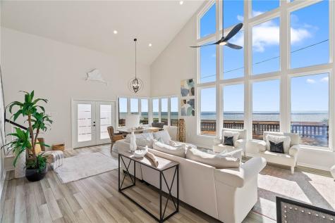 605 + 607 Copano Bay Drive Bayside TX 78340