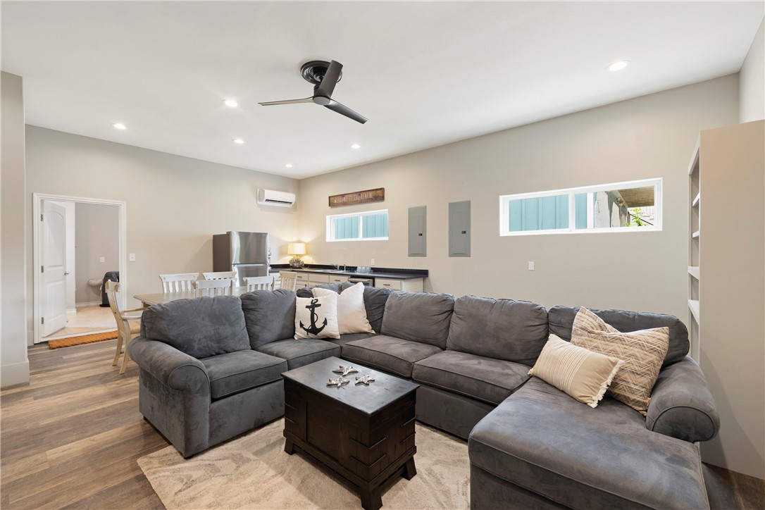 853 Oceanside Drive Port Aransas TX 78373