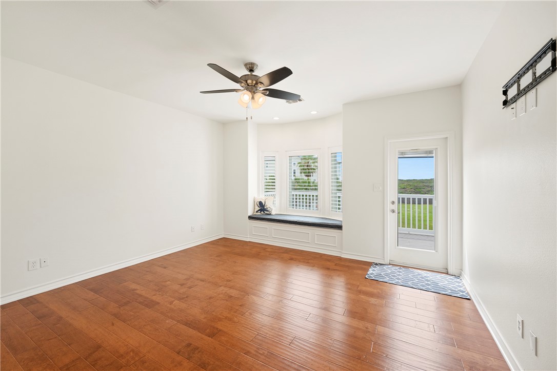 853 Oceanside Drive Port Aransas TX 78373
