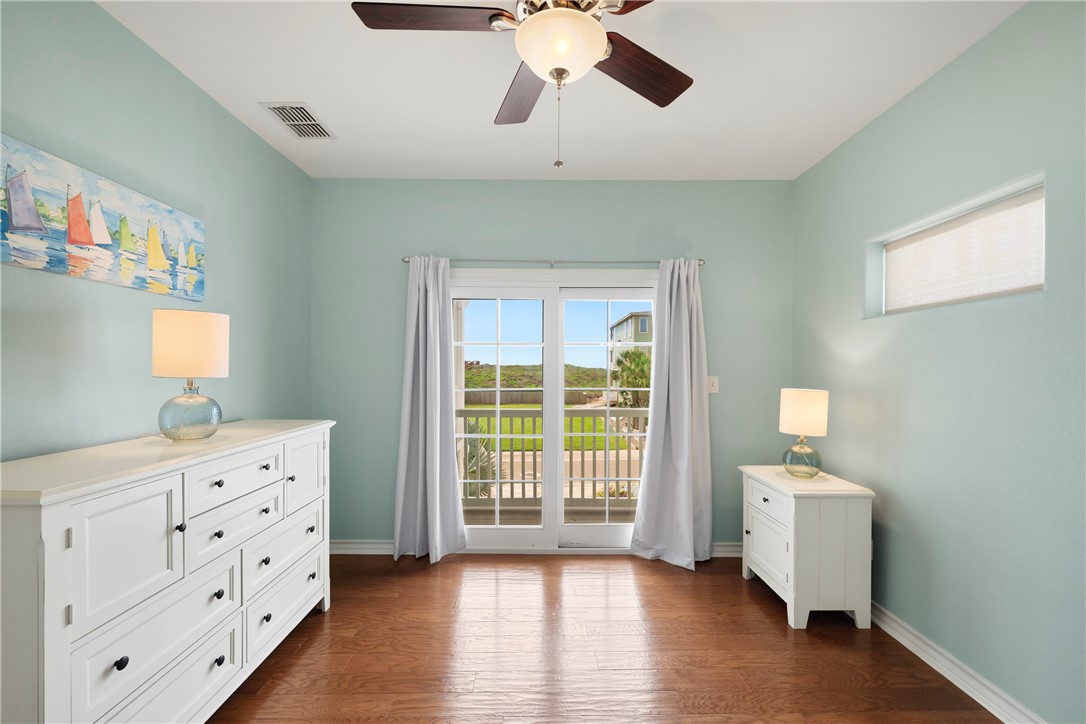853 Oceanside Drive Port Aransas TX 78373