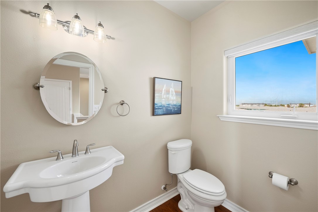 853 Oceanside Drive Port Aransas TX 78373
