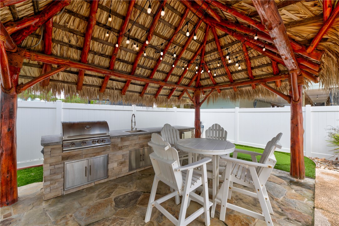 853 Oceanside Drive Port Aransas TX 78373