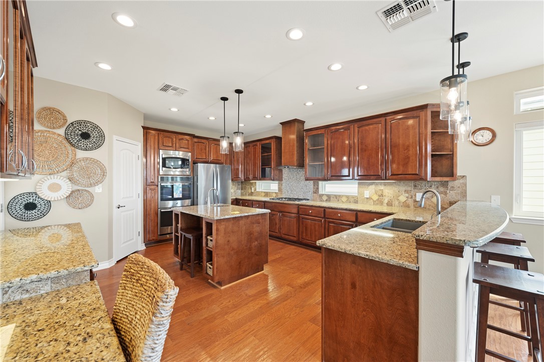 853 Oceanside Drive Port Aransas TX 78373