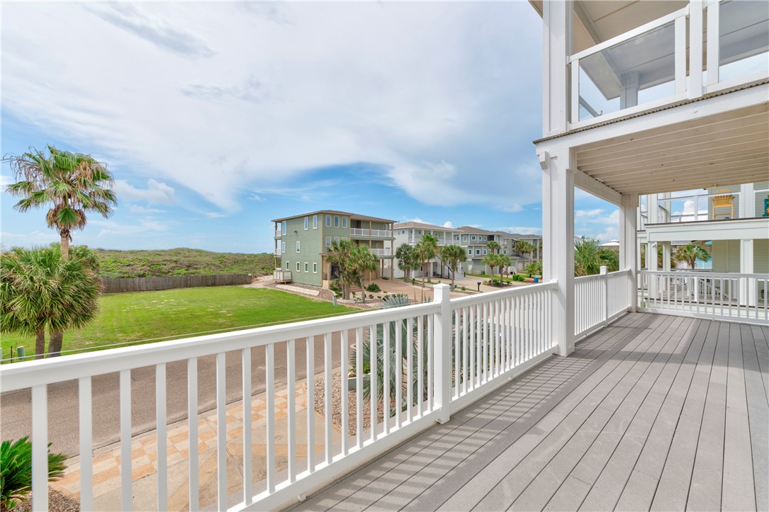 853 Oceanside Drive Port Aransas TX 78373