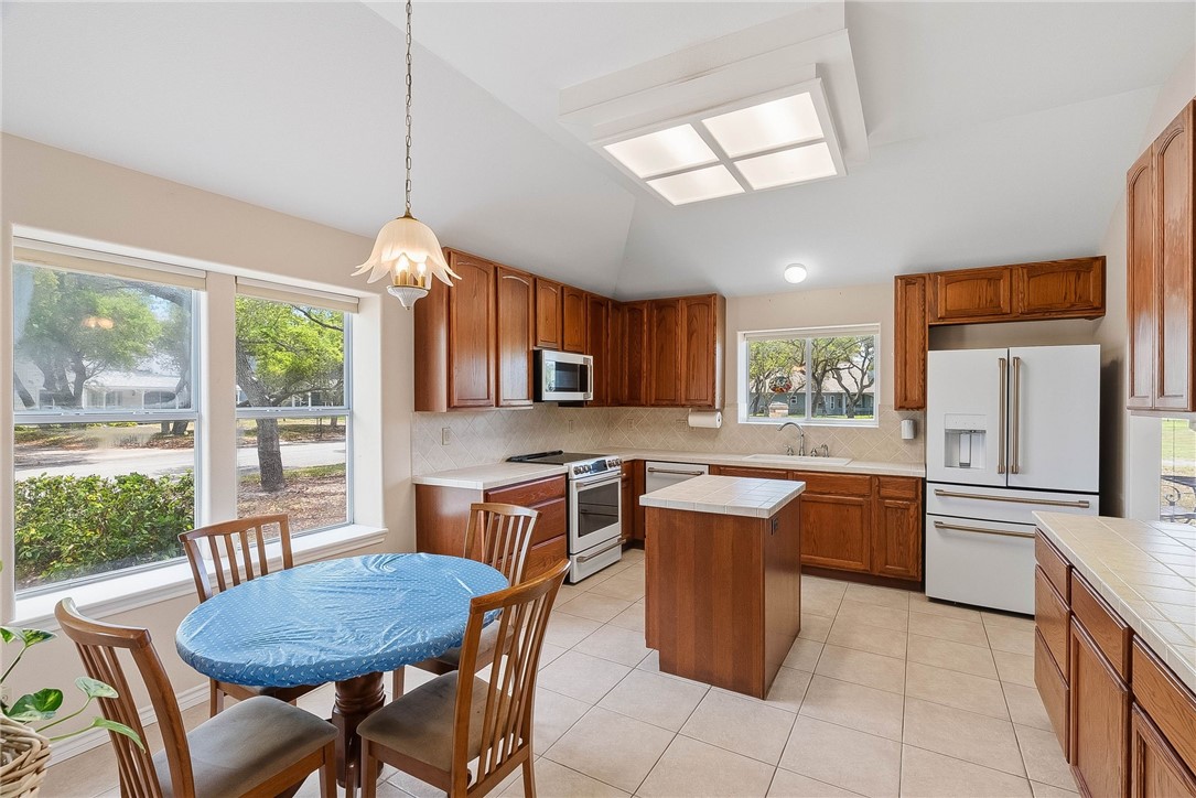 101 Cedar Ridge Drive Rockport TX 78382