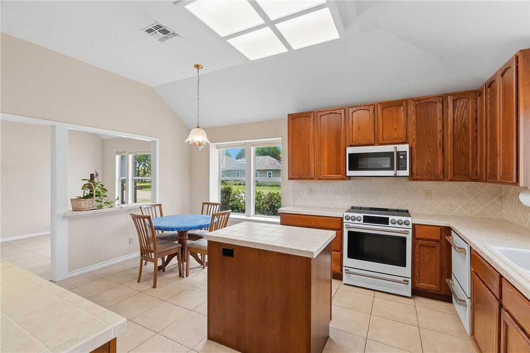 101 Cedar Ridge Drive Rockport TX 78382