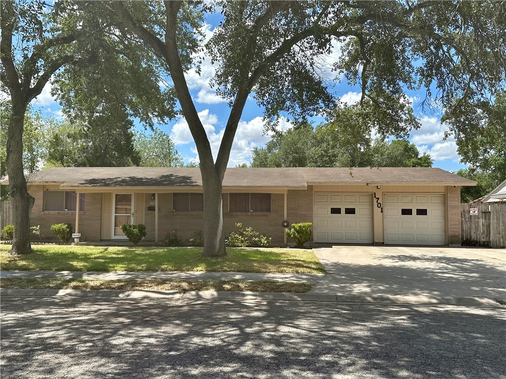 1701 Santa Maria Street Kingsville TX 78363