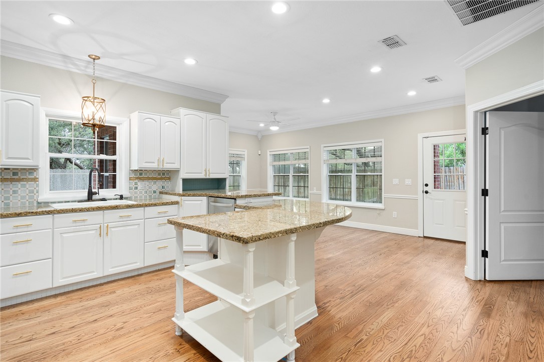 491 Augusta Drive Rockport TX 78382
