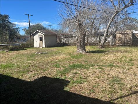 123 Burnet Street Port Lavaca TX 77979