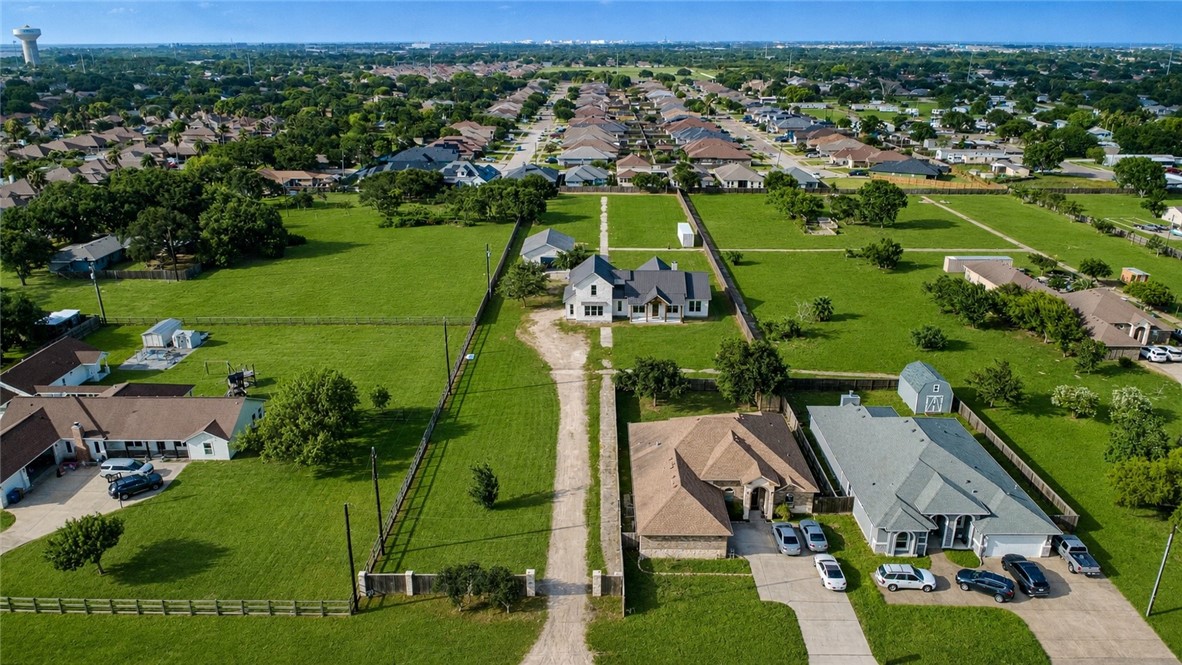 1056 Glenoak Drive Corpus Christi TX 78418
