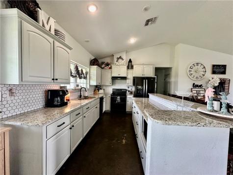 14244 County Road 1144 Sinton TX 78387