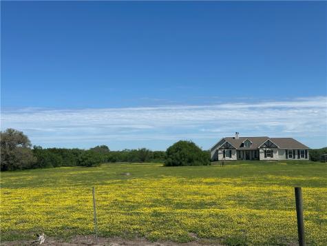 14244 County Road 1144 Sinton TX 78387