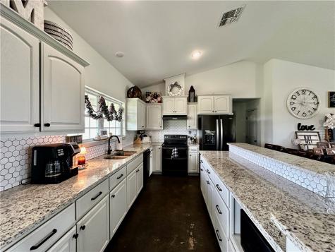 14244 County Road 1144 Sinton TX 78387