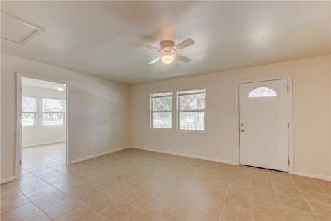 417/421 West Avenue C Port Aransas TX 78373