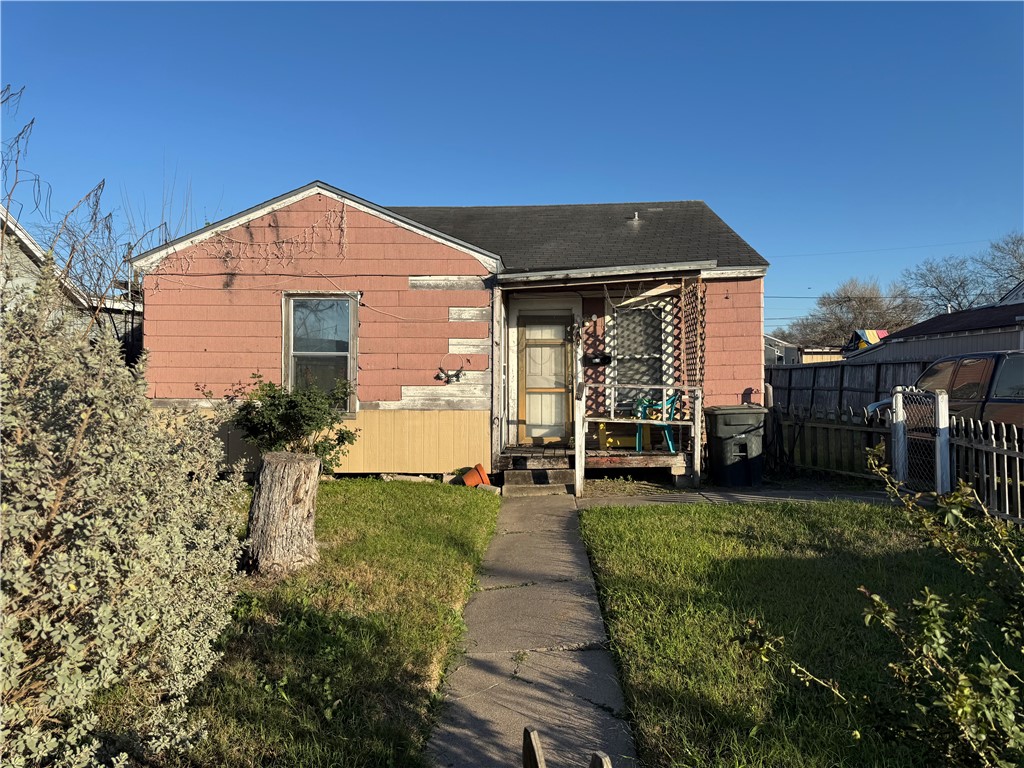 2506 Crews Street Corpus Christi TX 78405