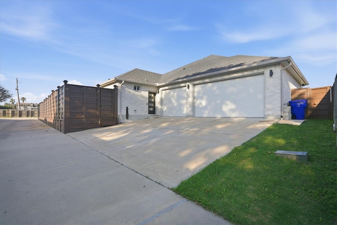 6901 Sir Lancelot Street Corpus Christi TX 78413