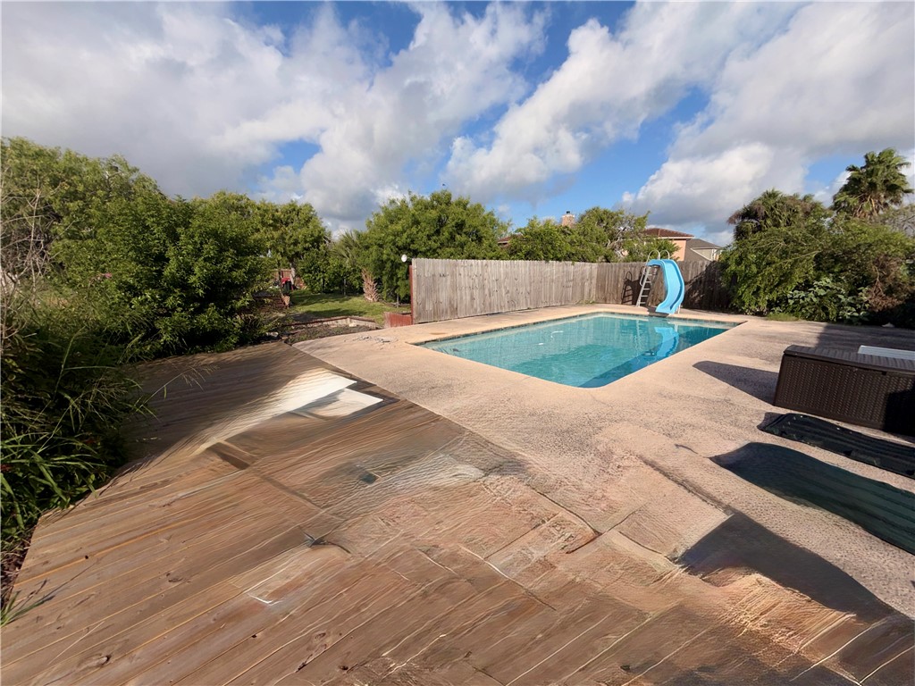 1638 Cantera Trail Corpus Christi TX 78418