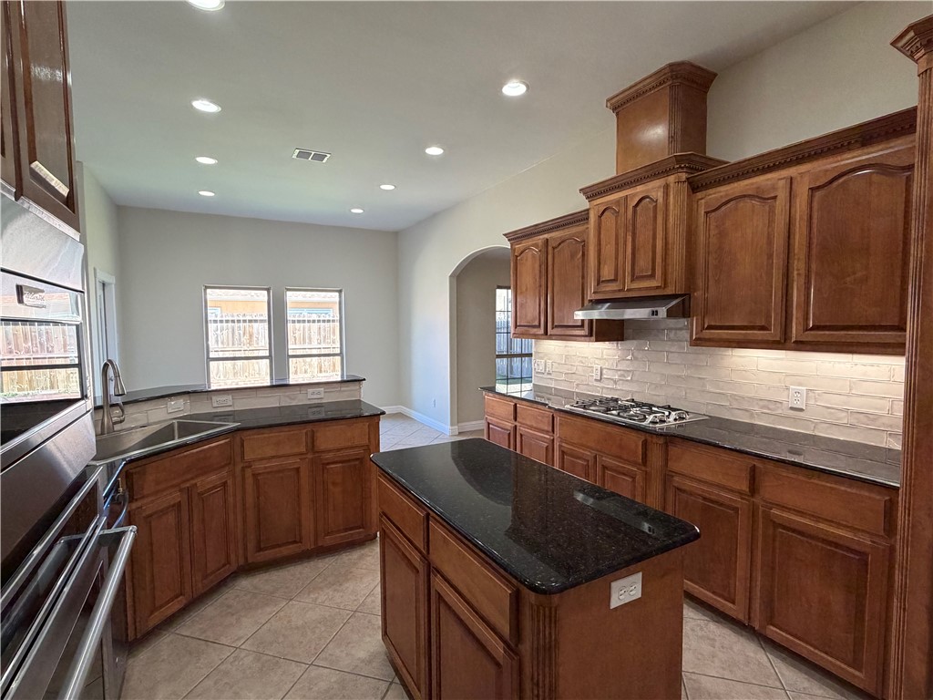 6510 Philmont Lake Drive Corpus Christi TX 78414
