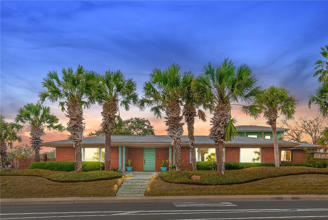 2011 Ocean Drive Corpus Christi TX 78404
