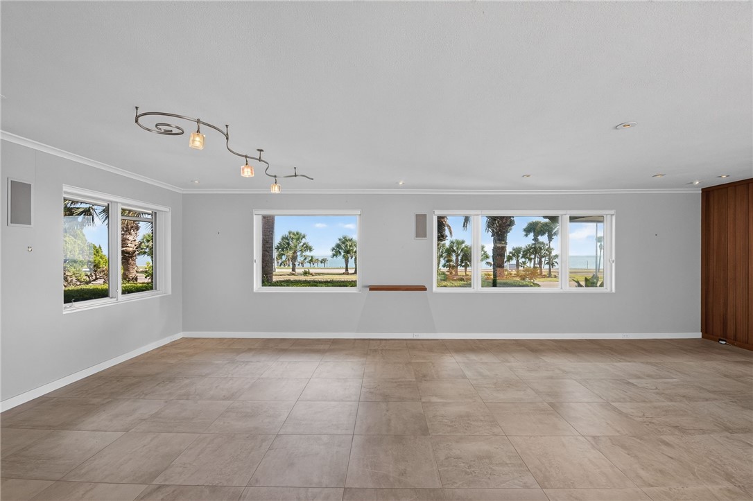 2011 Ocean Drive Corpus Christi TX 78404