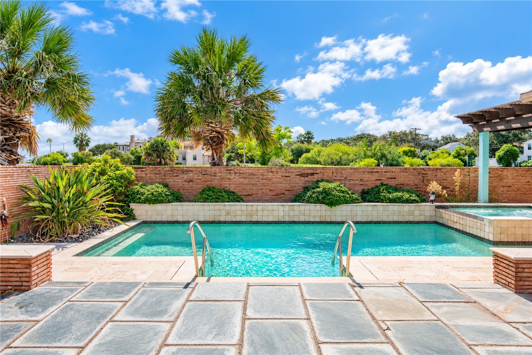 2011 Ocean Drive Corpus Christi TX 78404