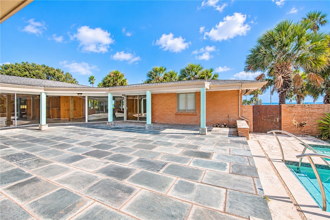 2011 Ocean Drive Corpus Christi TX 78404