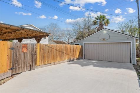 717 Indiana Avenue Corpus Christi TX 78404