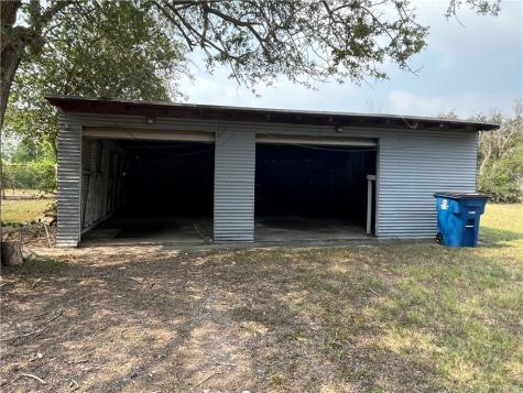 613 W Market Street Sinton TX 78387