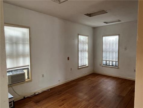 613 W Market Street Sinton TX 78387