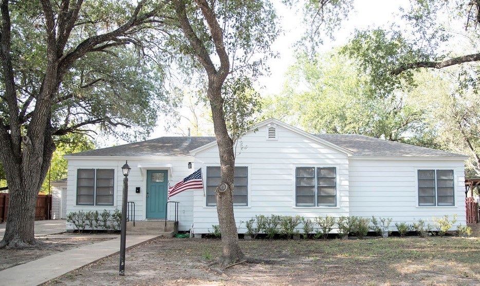 720 W Allen Street Falfurrias TX 78355
