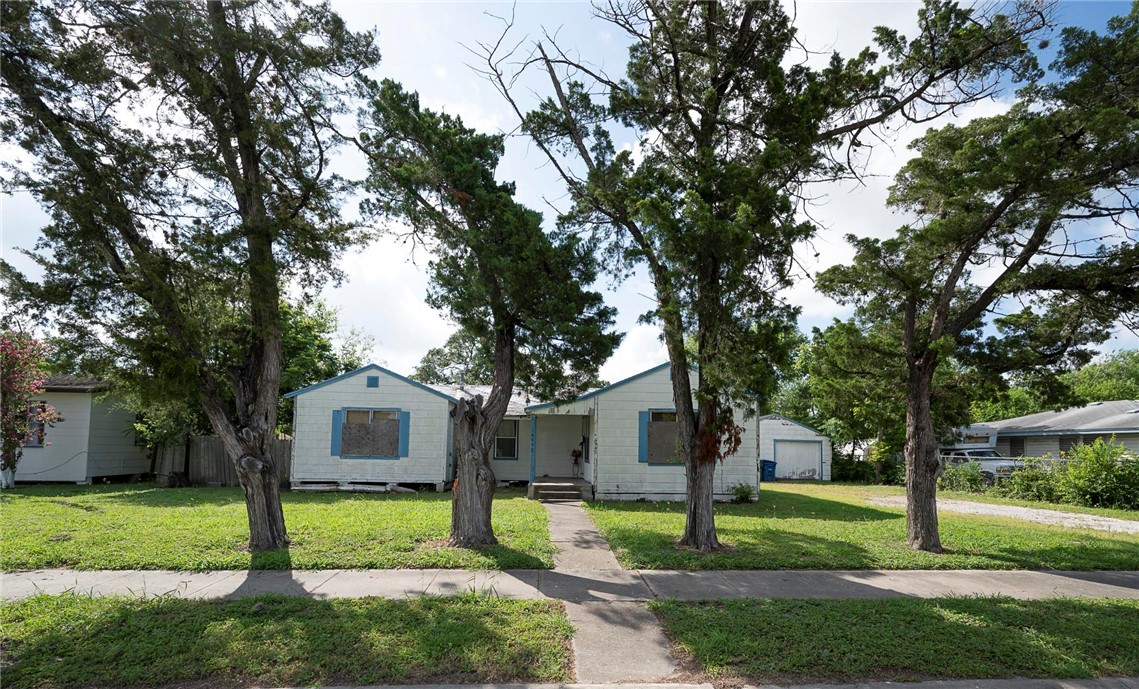 4942 Cosner Drive Corpus Christi TX 78415