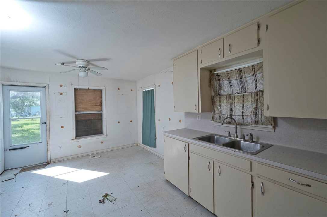 4942 Cosner Drive Corpus Christi TX 78415