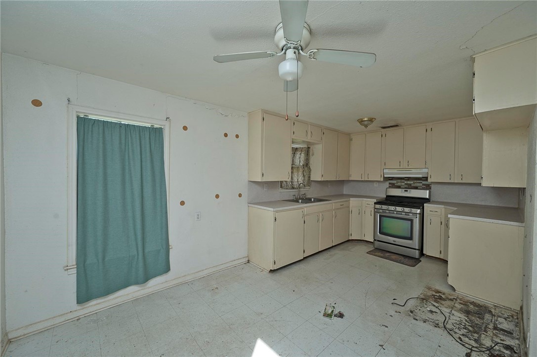 4942 Cosner Drive Corpus Christi TX 78415