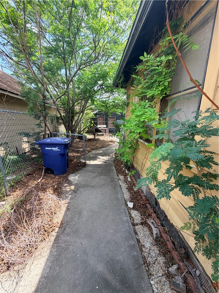 537 Naples Street Corpus Christi TX 78404