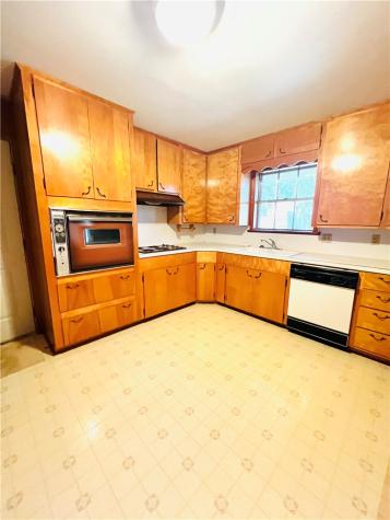 1105 Johnson Street Woodsboro TX 78393