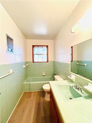 1105 Johnson Street Woodsboro TX 78393
