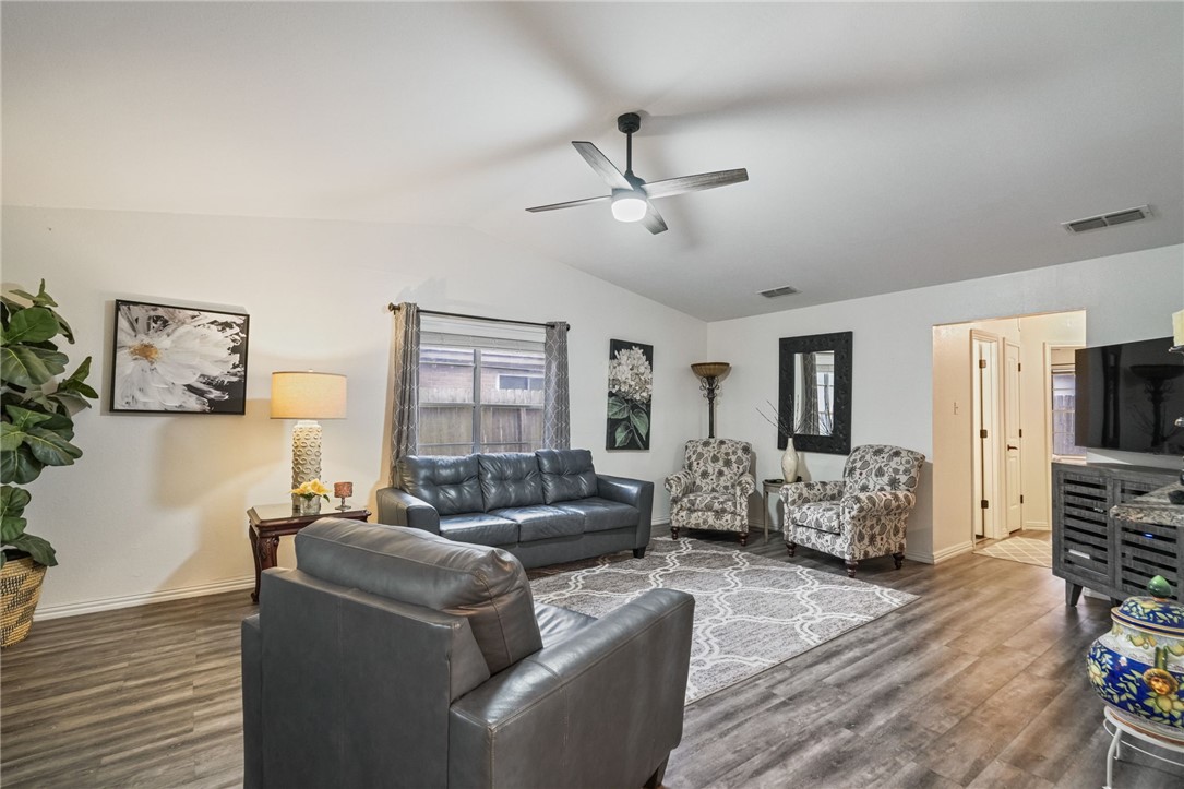 7217 Kress Cir D4 Corpus Christi TX 78413