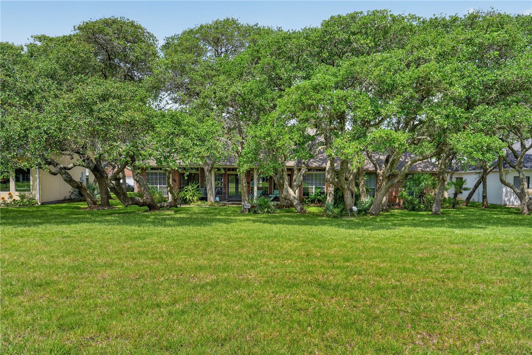 204 Champions Drive Rockport TX 78382