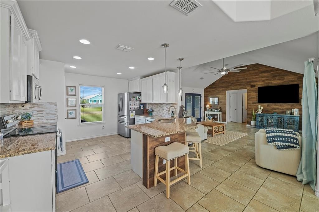 106 Dove Drive Rockport TX 78382