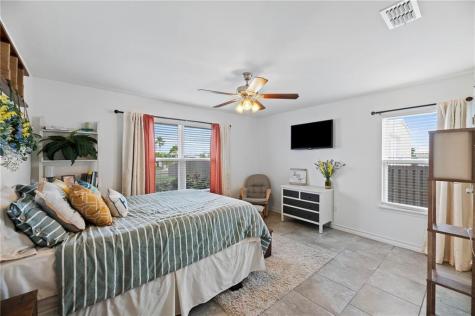 106 Dove Drive Rockport TX 78382