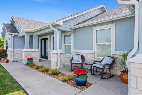 106 Dove Drive Rockport TX 78382