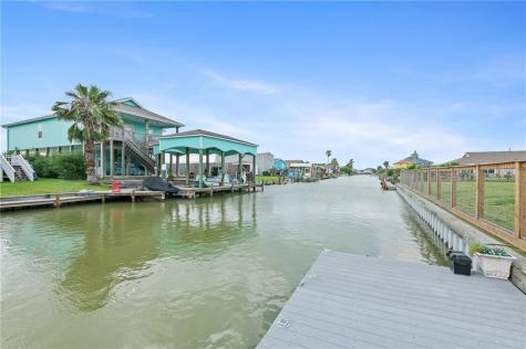 106 Dove Drive Rockport TX 78382
